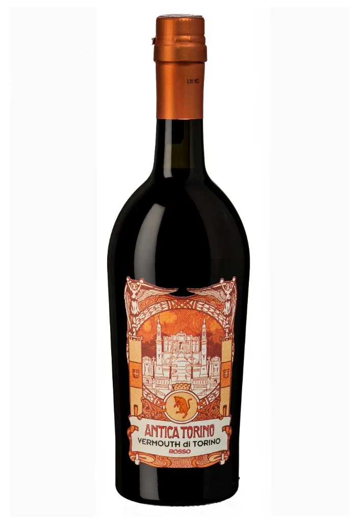 Botella de Antica Torino Vermouth di Torino Rosso, cápsula cobre y etiqueta vintage con edificio de Turín y leyenda Rosso