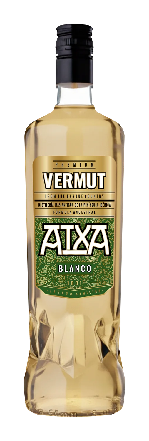Botella de Atxa Vermut Blanco Premium con etiqueta verde y oro; Destilerías Acha, Amurrio, País Vasco