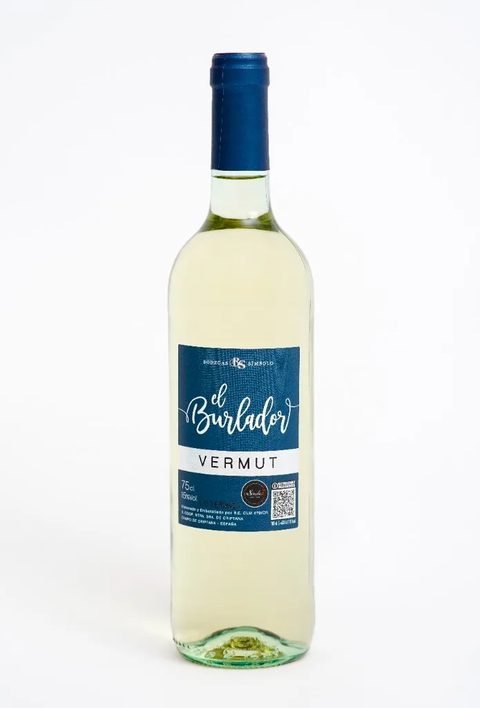 Botella de El Burlador Vermut Blanco de Bodegas Símbolo, botella transparente con etiqueta azul marino y franja blanca