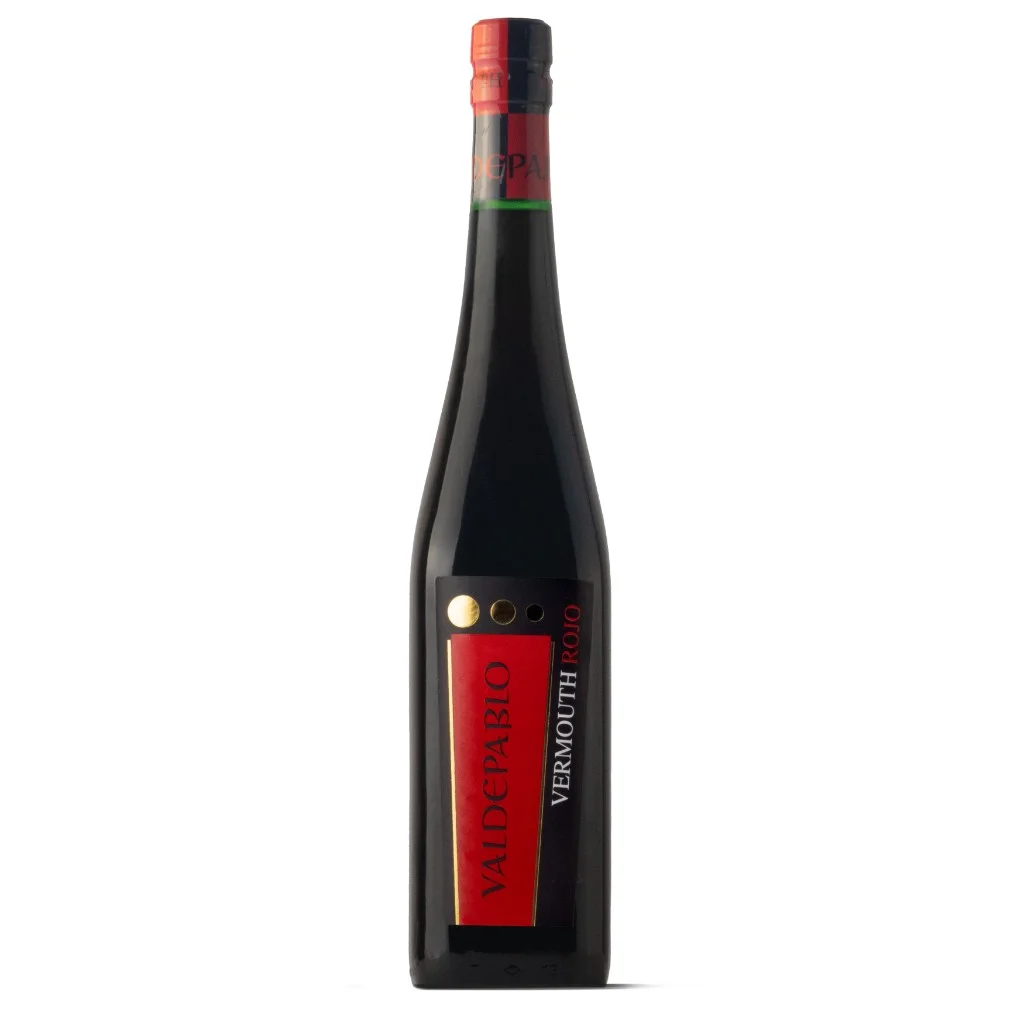 Botella de Valdepablo Vermut Selección rojo, etiqueta moderna negra y roja